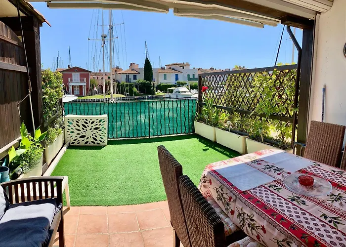 Appartement Rue De L\'Amarrage A Port Grimaud Avec Terrasse Vue Canaux Et Garage