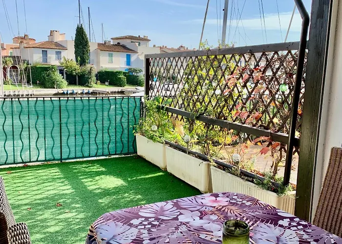 Appartement Rue De L\'Amarrage A Port Grimaud Avec Terrasse Vue Canaux Et Garage