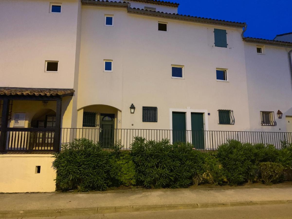 Rue De L'amarrage à Port Avec Terrasse Vue Canaux Et Garage Appartement